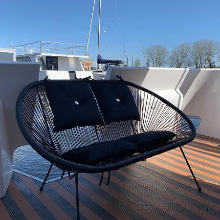 Amber Houseboat Apartment Świnoujście Екстериор снимка