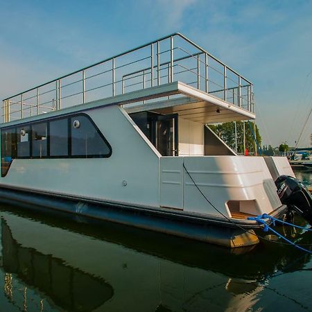 Amber Houseboat Apartment Świnoujście Екстериор снимка