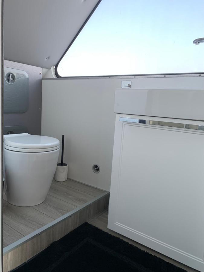 Amber Houseboat Apartment Świnoujście Екстериор снимка