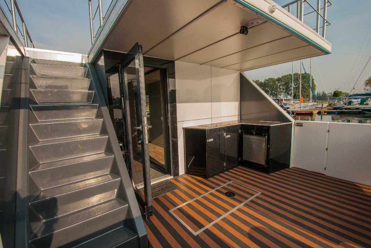 Amber Houseboat Apartment Świnoujście Екстериор снимка