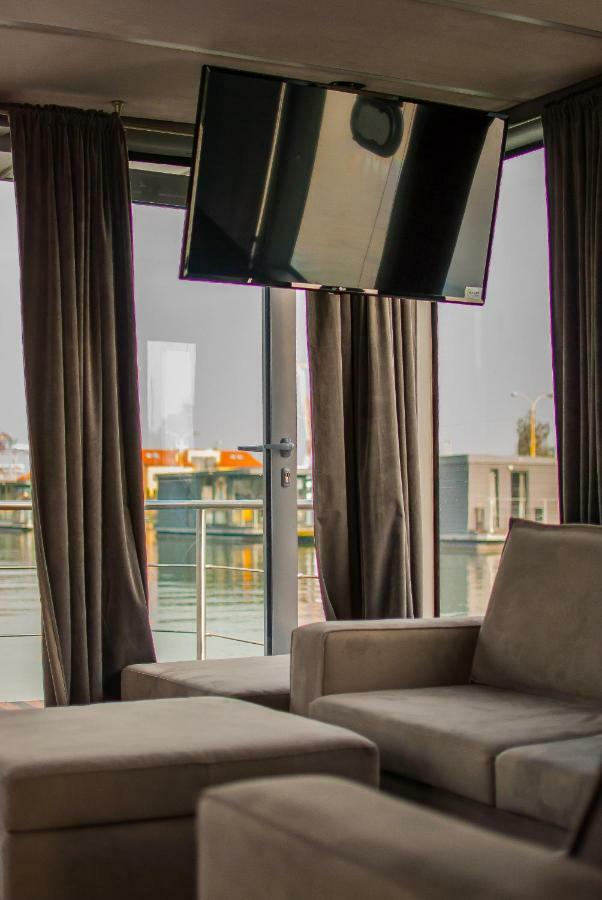 Amber Houseboat Apartment Świnoujście Екстериор снимка