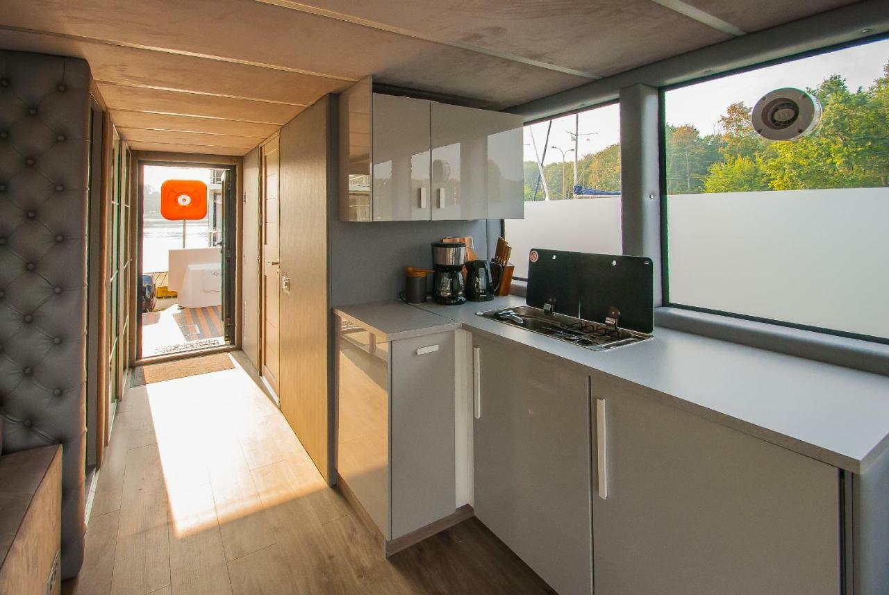 Amber Houseboat Apartment Świnoujście Екстериор снимка